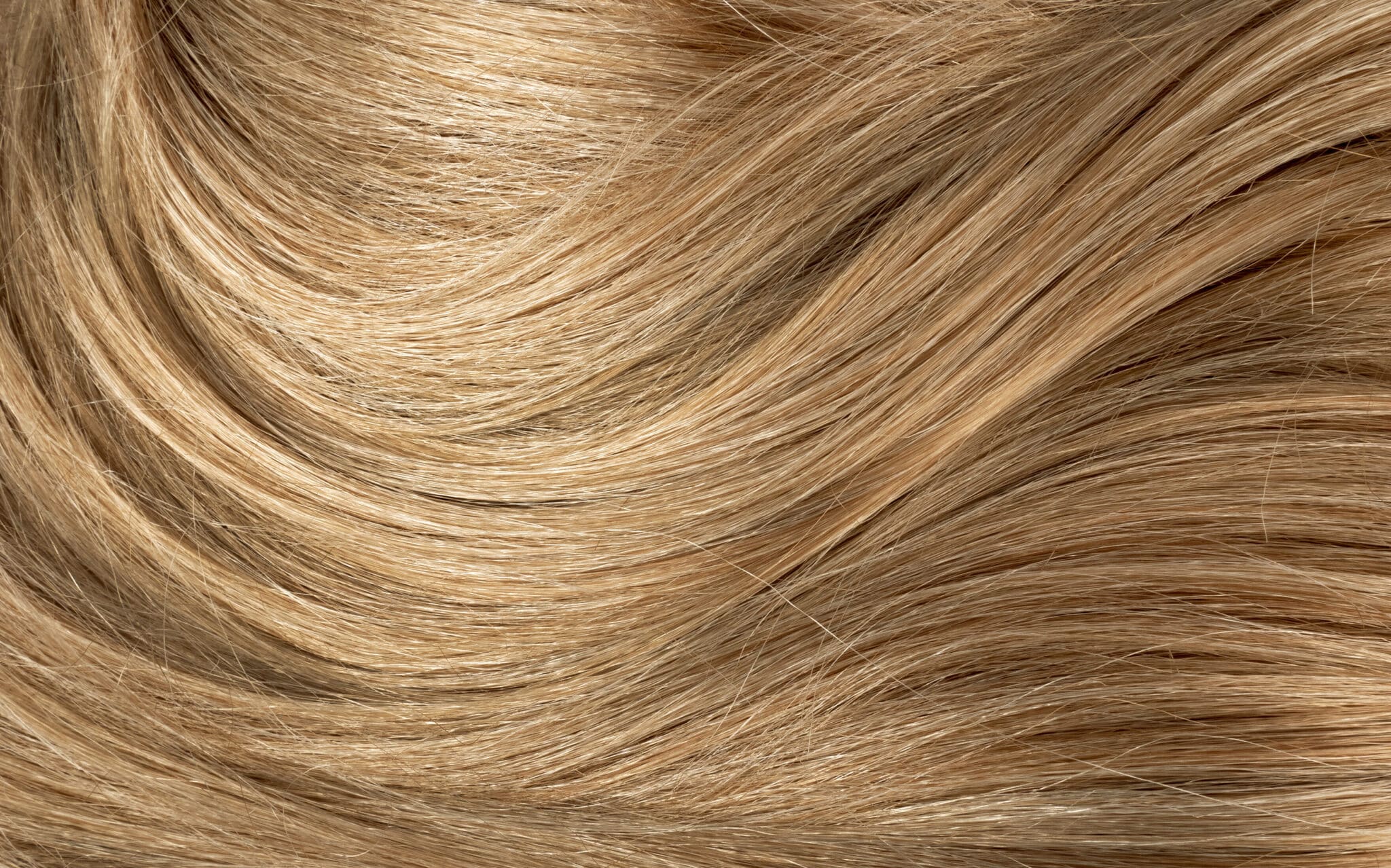 cheveux blonds edited scaled