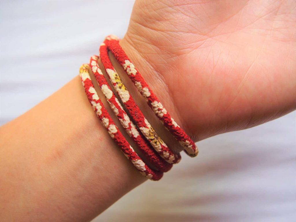 bracelet en cordon de tissus japonais rouge