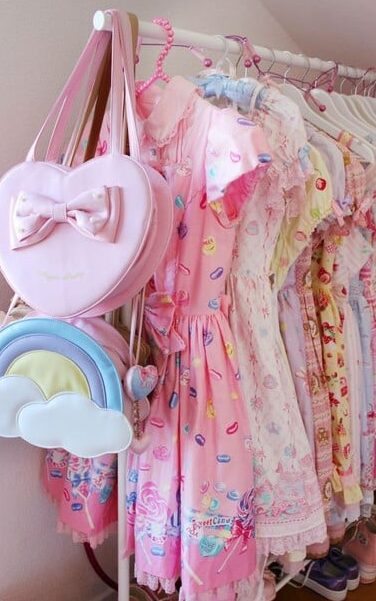 dressing de vêtements kawaii