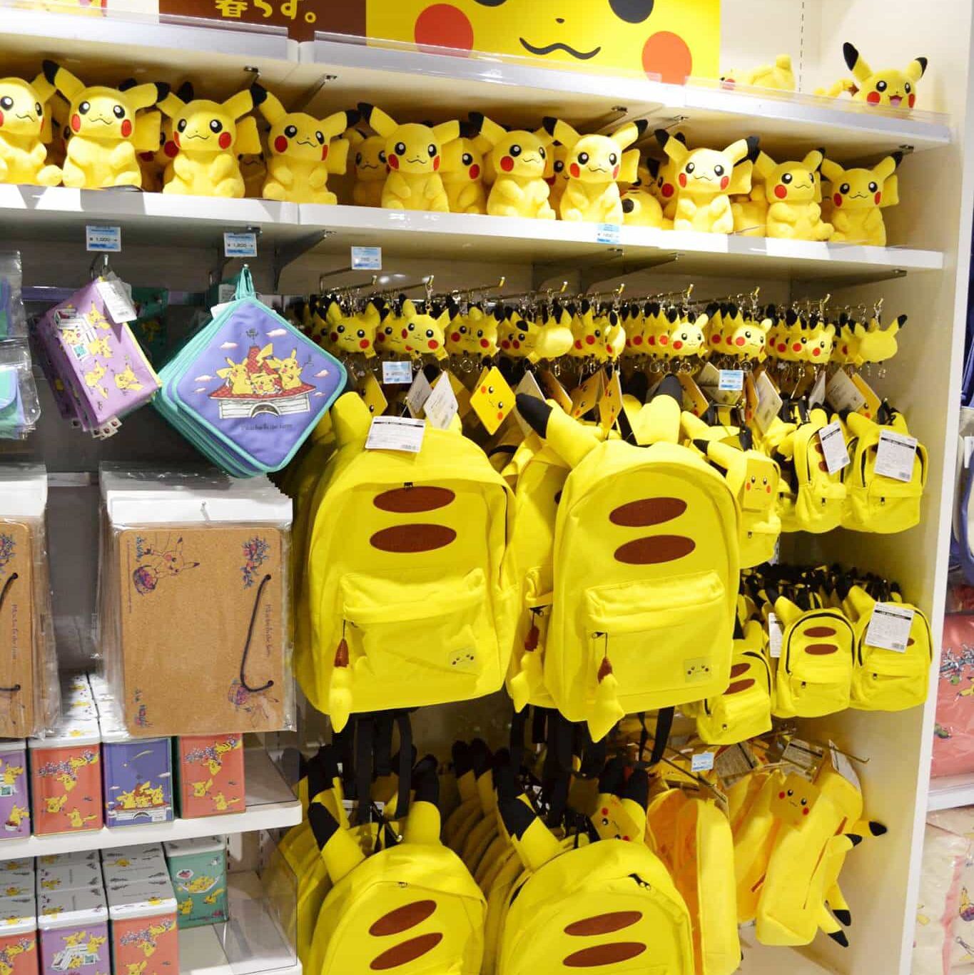 accessoires pikachu vendus au Pokémon center