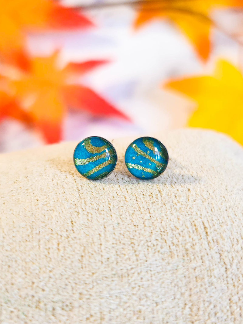 boucles doreilles puces japonaises verte et argent