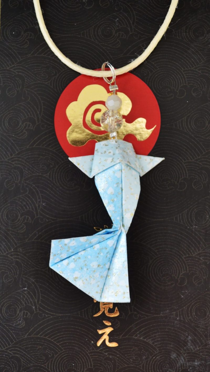 collier papier carpe koi bleu sakura face scaled 2