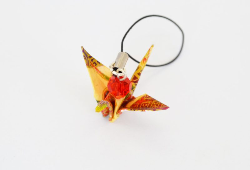 porte cles rouge jaune fleurs origami pliage perle washi 1 scaled 2